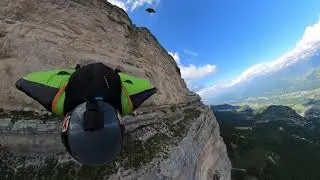 Dynamique WingSuit Base Jump At Dent de Crolles