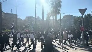Πειραιάς 12.12.2025 - Πλήθος κόσμου στην περιφορά της ιερής εικόνας του Αγίου Σπυριδωνα 