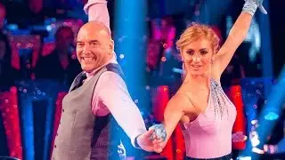 Gregg Wallace & Aliona Vilani Cha Cha to &lsquo;Hot N Cold&rsquo; - Strictly Come Dancing 2014 - BBC One