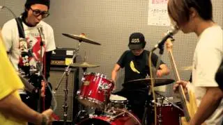 Disoblige - 肥えた豚　(Fat Pig)
