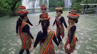 Performance Task in Mapeh Banga Dance Presented by: Group 1 Grade 5 FL -Am
