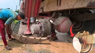 Repairing An Emergency Truck Broken Leaf Spring C-Bolt & Differential Moved Up on Busiest Road