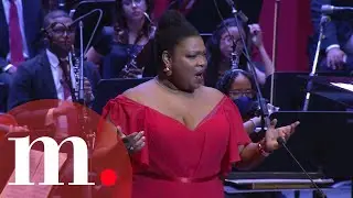 Marie-Laure Garnier sings 