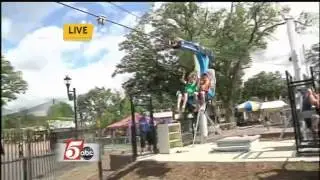 TCL Tests Como Town Zip Ride