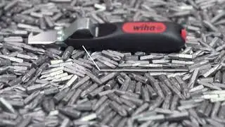 Tutorial: Wiha  Stripping tool with self-turning drag blade for round cable (165mm)
