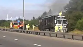 Lorry fire and explosions on Hull's A63, St Andrew's Quay, causes traffic delays