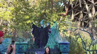 Maleficent Villains Grove Treat Trail | Oogie Boogie Bash 2026 | Disneyland Resort 4K 😈🐉🔥