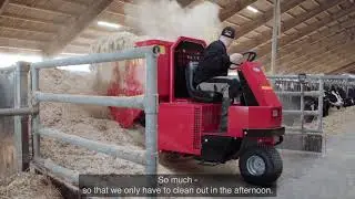Bobman SL Customer Testimonial in a freestallbarn with robotic milking system