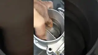 How to Clean Throttle body only 1 m..