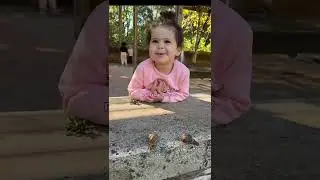 Kim Glow et sa fille Talia qui sait compter 