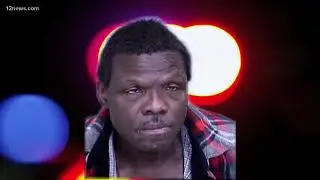 Mom fights off suspect accused of flashing children with broom