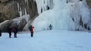 Iconic Nerak Waterfall on Chadar trek