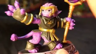 Skylanders Imaginators Mysticat and Magic crystal