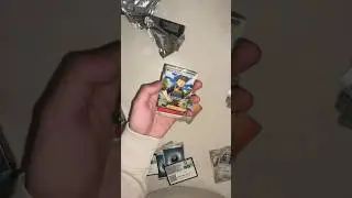 Opening Pok&eacute;mon TCG: Paradox Clash Tin (Walking Wake ex) #pokemon #opening #walkingwake #unboxing