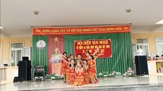 Múa cô giáo em là hoa Ê-Ban trường tiểu học quỳnh lập