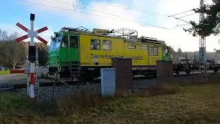 Baneservice Arbetst&aring;g passerar genom Matrand, Norge