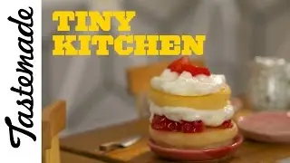 Tiny Strawberry Short Cake l Tiny Kitchen