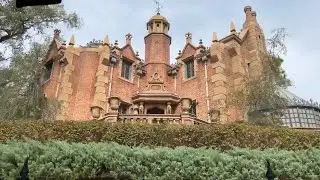 FULL Haunted Mansion Ride at Disney World 👻 Every Spooky Detail Caught on Camera!