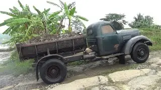 Melintasi Tanjakan Ekstrem! ZIL Mesin Tua Angkut Pasir Berat | Warisan Truk Perang Uni Soviet