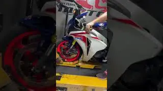 Honda CBR 1000rr 2011