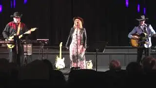 Good hearted woman  / Hillbilly girl