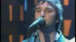 Jet Performs 