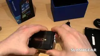Nokia Lumia 800 Unboxing