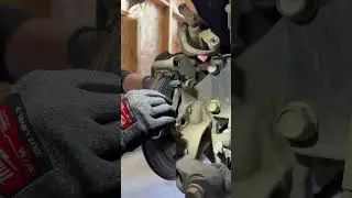 👉🏼Como cambiar balatas de un auto🚘 #cars #car #lifehack #auto #extremecar #cartrek