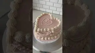 Share your stories while I finish making this Valentines heart cake! #cakedecorating