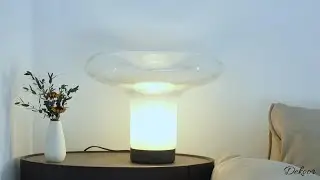 Italian Glass Table Lamp: Exquisite light and shadow in the study