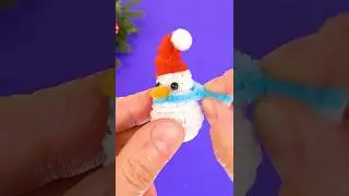 DIY Mini Snowman (beads and pipe cleaners)