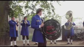 Roodneuzen op Kermis  Den Haag Lange Vijverberg (HD)