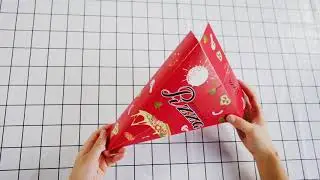 The triangle pizza boxes