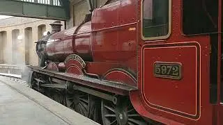 Hogwarts Express Leaves Fake London Station at Universal Studios Orlando - February 2022
