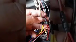 Instalasi kabel head unit DHD di mobil apv