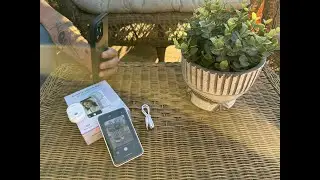 Take better selfies with this wireless rear camera mirror!
