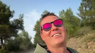 Пешая прогулка на гору возле Vilafam&eacute;s