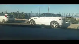 طريق مابين حي الرياض واكدال