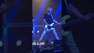 The Vamps - Waves - 01.11.19 Hamburg Docks - Four Corners Tour