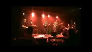 JL Milford chanteur de Century, concert 