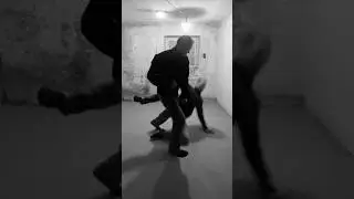 Extreme Street Self-Defense: Quick Strikes Stop Attack!