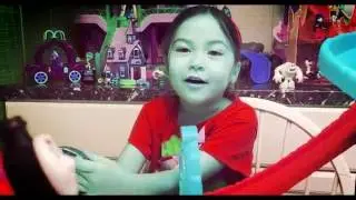 Thomas and Friends Percy Find Kinder Egg Surprise Toys Blind Bag Toy Surprises Spooky Train Ep 12