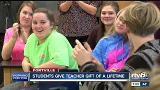 Mt. Vernon students gift color blind teacher with glasses that will help him see the world in color