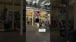 young bodybuilder showing his pumped muscle workship flexing#teenbodybuilder #muscle#shorts#flexing