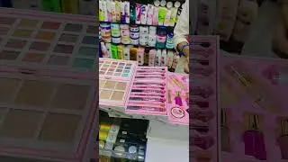 Best Professional Big Makeup Kit || Big Makeup Box || Dubai Viral Makeup Vanity #makeupmess #beauty