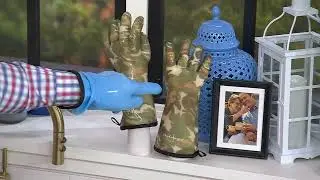 Chefologist Liquid Silicone Oven Gloves on QVC