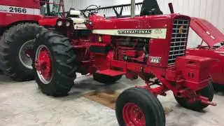 INTERNATIONAL 826 PLOWING