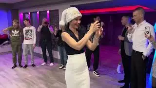 New Year of 2024 Celebration. Toronto. Новогодняя встреча, там за дверью кто-то есть!