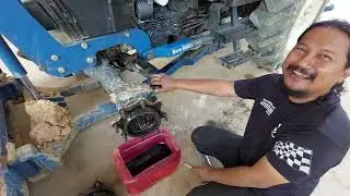 ช่างเก่งทำการรื้อคานหน้าคาราโร่เจ้าบ่อทอง..FORD4630