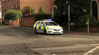 Thames Valley Police - Incident Response Vehicle - Vauxhall Astra Estate Responding